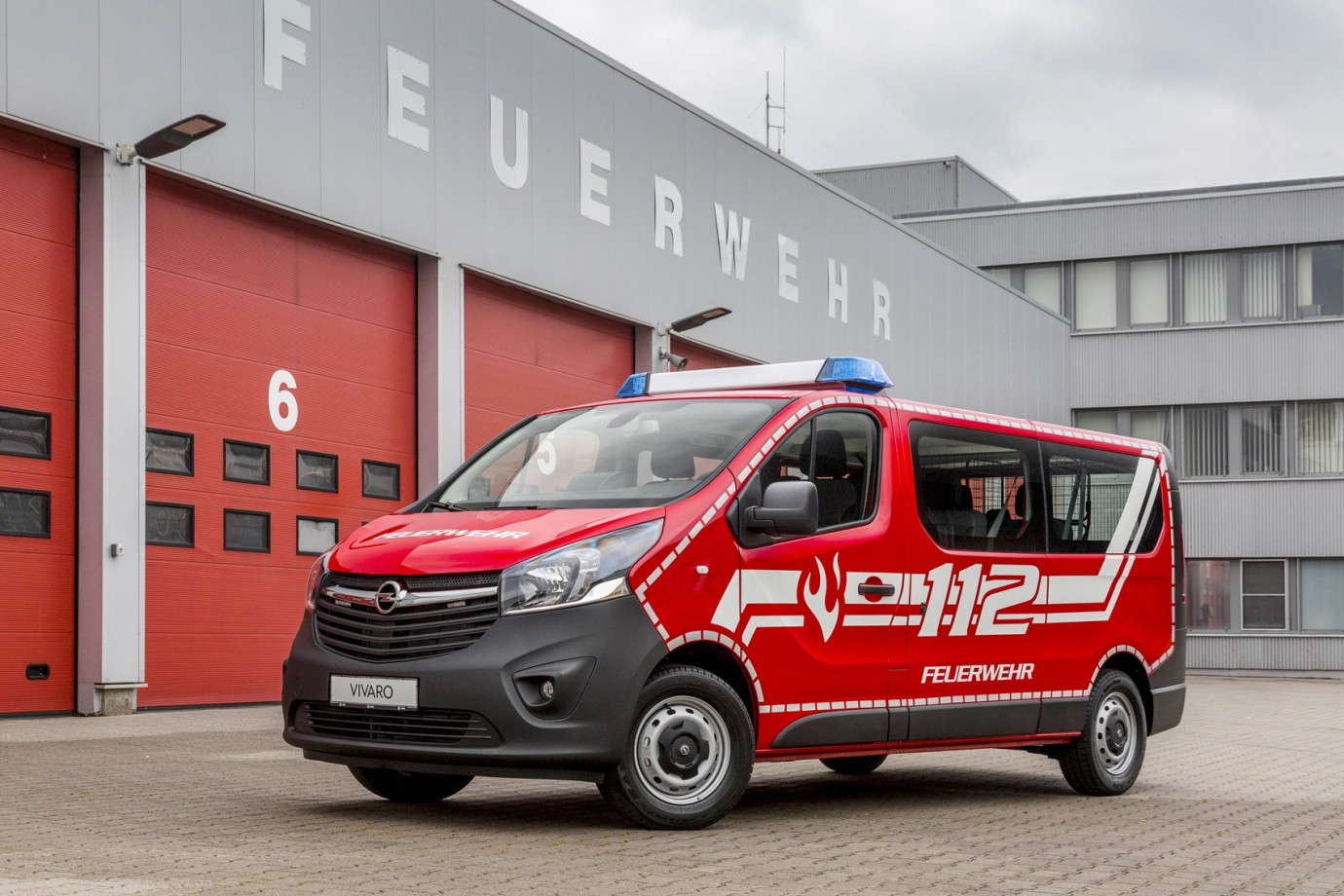 Opel in çok yönlü hafif ticari aracı vivaro 25 yıl dönümünü kutluyor!
