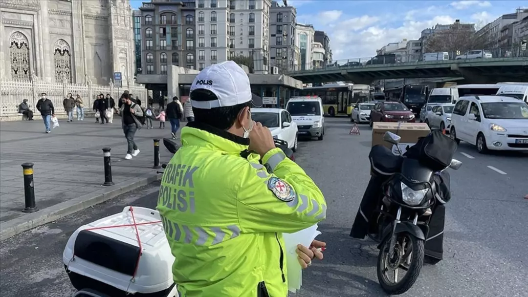 EGM'den motosikletlerde koruyucu eldiven  zorunluluğu açıklaması