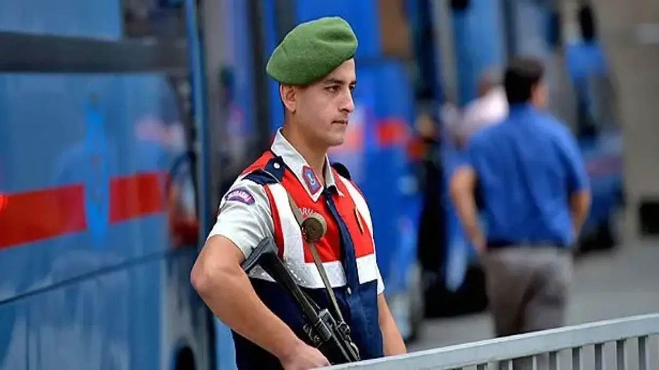 Amir ve başkomiserlik kalkıyor Jandarma ve emniyet birimlerinin