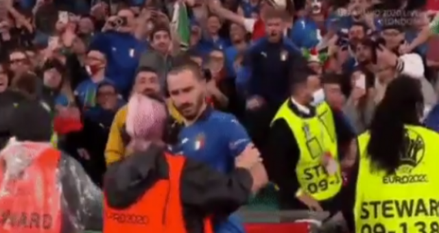 Maçında güvenlik görevlisi yıldız futbolcuyu tanımadı