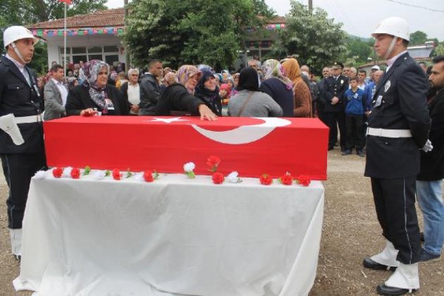 Şehit polis, son yolculuğuna uğurlandı