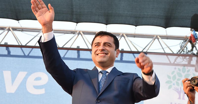 HDP'den İzmir'de darbeye karşı miting