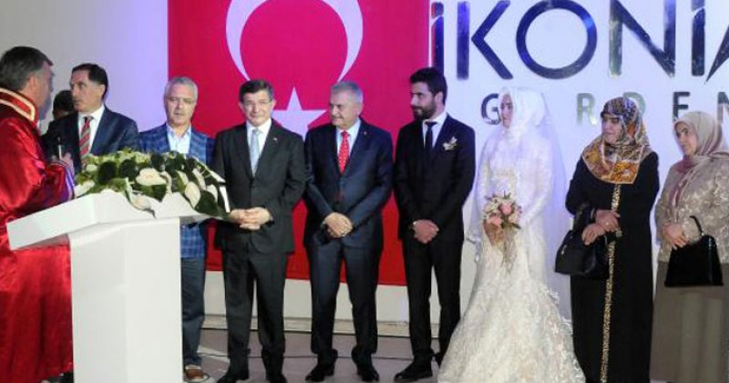 Başbakan Yıldırım ve Davutoğlu nikah şahidi oldu