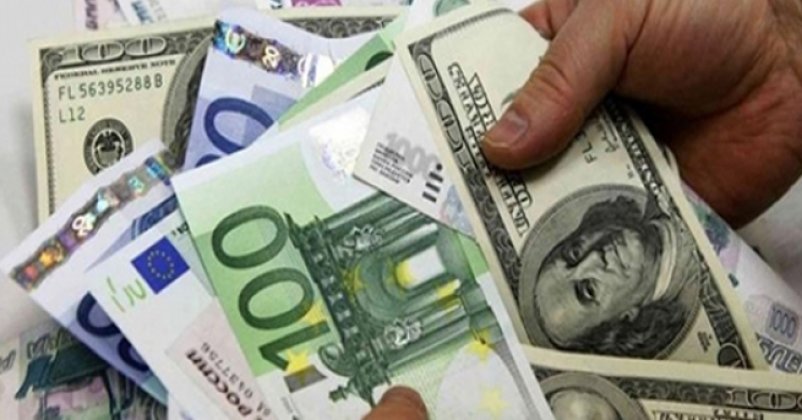 Dolar ve euro günü yatay seyirle geçirdi