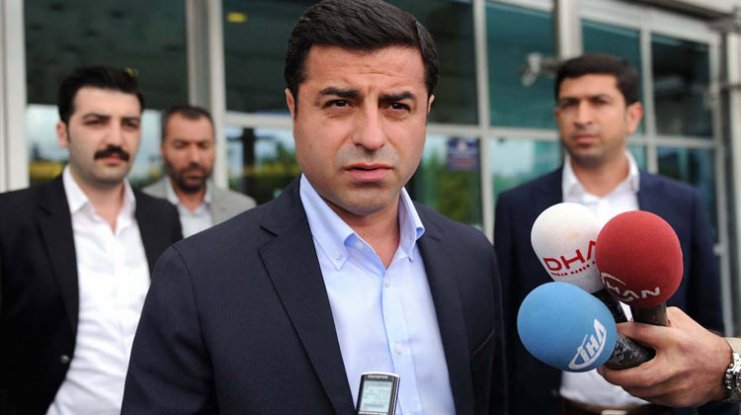 Selahattin Demirtaş’ın cezaevindeki odasında Twitter araması yapıldı