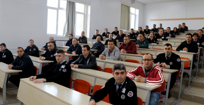 Taşeron personel kadro için terledi  