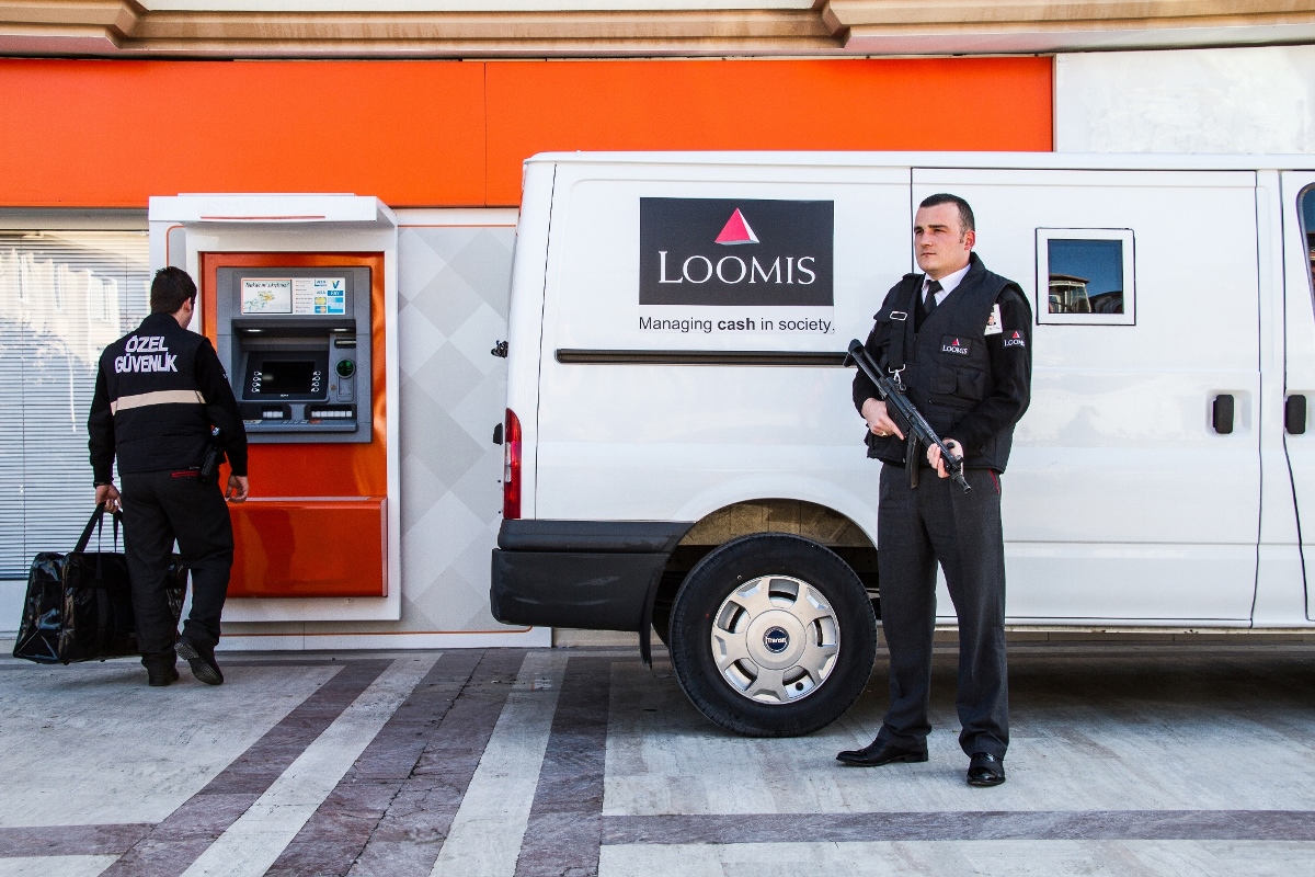 Türkiye'deki Loomis'teki kötü koşullar ve taciz protesto fırtınalarına neden oldu