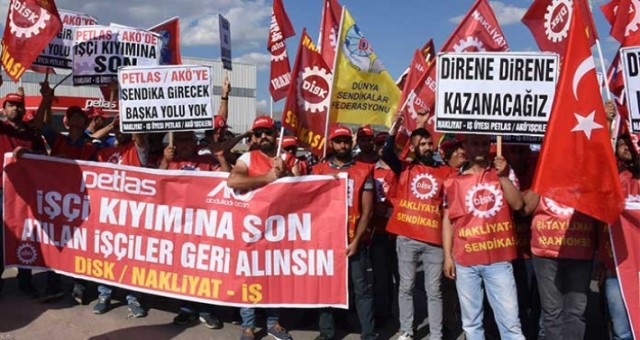 Sendikalı oldukları için işten çıkartılan PETLAS işçileri direnişe geçti