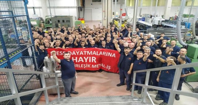 Birleşik Metal-İş üyesi işçiler, MESS dayatmasına karşı fazla mesaiye kalmayacak