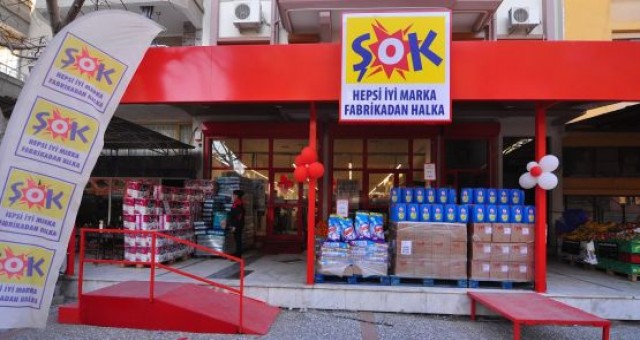 Şok marketler zincirinin skandalları bitmiyor