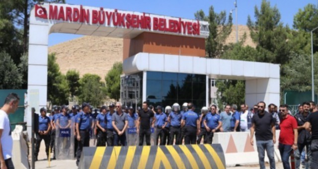 Mardin kayyumundan polislere milyonluk kıyak