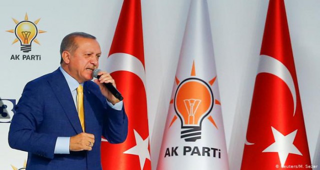 AK Partili Ünal'dan kabine değişikliği açıklaması: Cumhurbaşkanı yeni bir düzenlemeye gidecektir