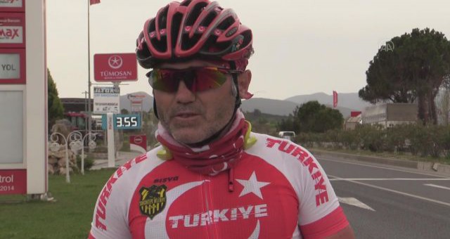 Özel güvenlik görevlisi Bisiklet sevgisi için yüzlerce kilometre pedal çevirdi