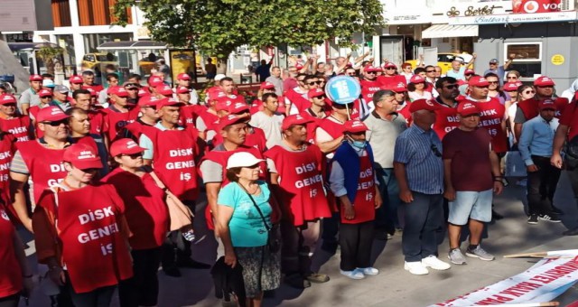 DİSK Balıkesir'de 15-16 Haziran'ı andı: Birleşen işçileri hiçbir şey durduramadı