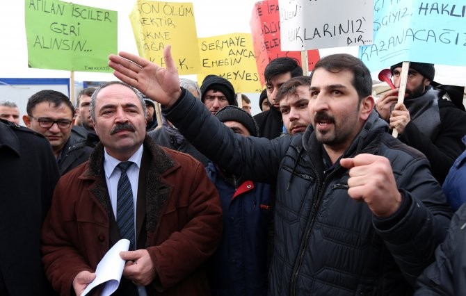 Sendikalı diye işten çıkarılan Çorum'daki kağıt işçileri, Salim Uslu'ya seslendi