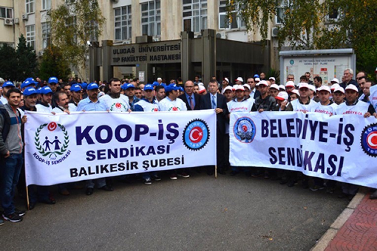 Taşeron işçilerden ‘haklarımız ödenmiyor’ eylemi