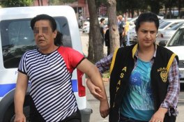 Adanada fuhuştan yakalanan kadın polise beddua etti