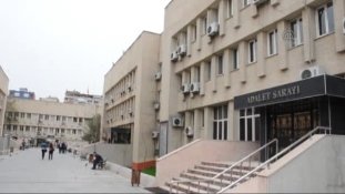 Adliyeye Özel güvenlik olarak alacağız diyerek vatandaşlardan para sızdırıyor.