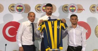 Fenerbahçede imza şov
