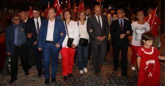 CHPnin Fener Alayında Ak Parti ve MHP sürprizi