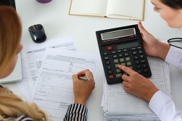 Tatil günlerinde fazla çalışma yapan bir işçinin, bu çalışma karşılığındaki ücreti nasıl hesaplanmaktadır
