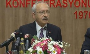 Hırsızı canından bezdiren kırılmayan kapı güvenlik kamerasında Kiremit dolu çuvalla mağazanın