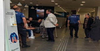 Özel güvenlik görevlisi, 80 yaşındaki kadını 1 milyon lira dolandırılmaktan kurtardı