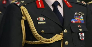 Sınırda insan kaçakçılığı yapan general tutuklandı