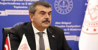 Geri zekalıya anlatır gibi tane tane anlatıyoruz