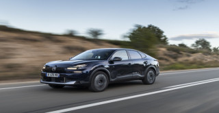 CITROEN YENİ C4X BELKİ DE EVRENİN EN KONFORLU YOLCUĞU